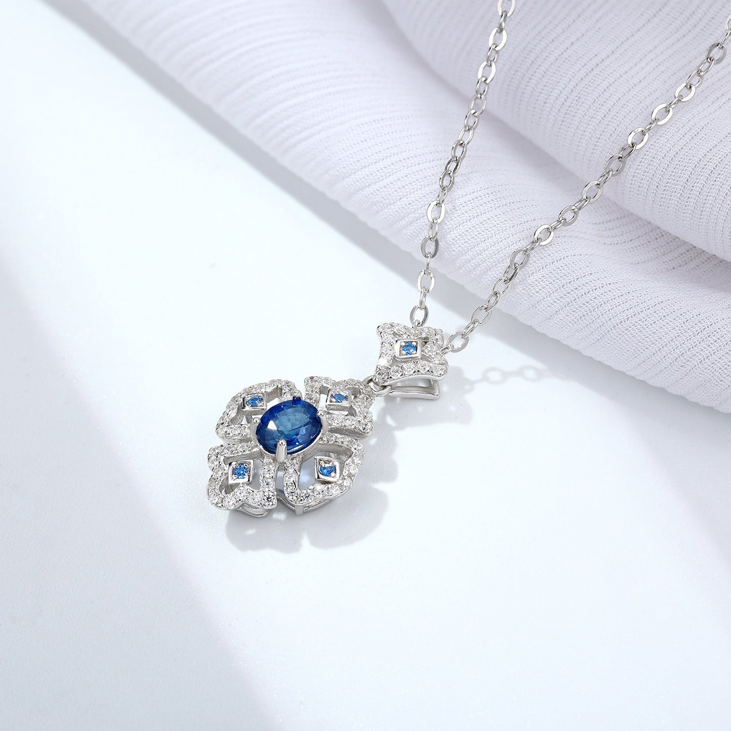 S925 Silver Retro Pattern Necklace Women'S Versatile Natural Sapphire Pendant